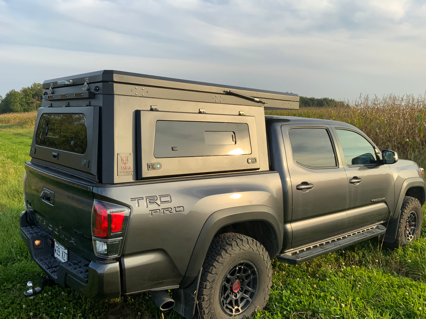 Yukon Utility Hybrid Truck Camper Bed Box